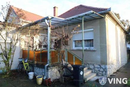 Eladó 2 szobás családi ház Győr