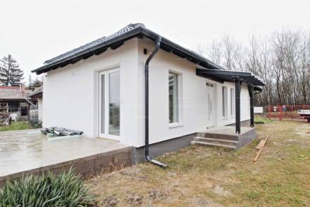 Csévharaszt 4 szobás új építésű családi ház eladó