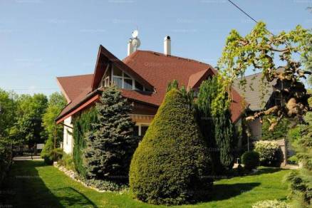 Budapest 4 szobás családi ház eladó