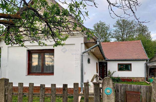Családi ház eladó Magyarsarlós, 84 négyzetméteres