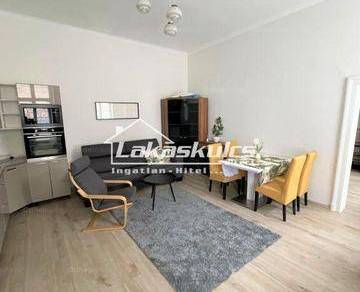 Soproni eladó lakás, 2 szobás, 57 négyzetméteres