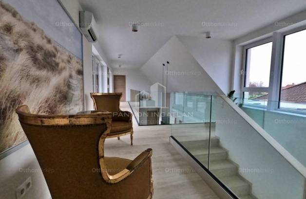 Velence eladó új építésű családi ház