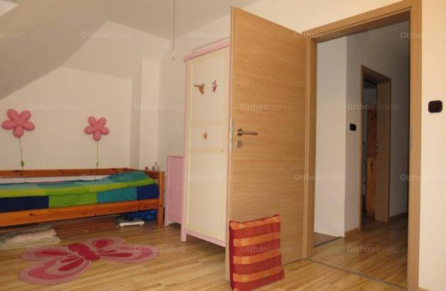 Eladó lakás Sopron, 4 szobás