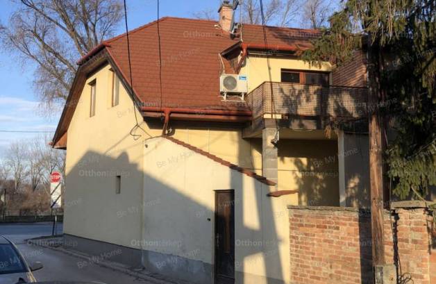 Eladó 10 szobás családi ház Szentendre