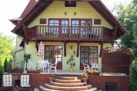 Balatonföldvár 6 szobás családi ház eladó