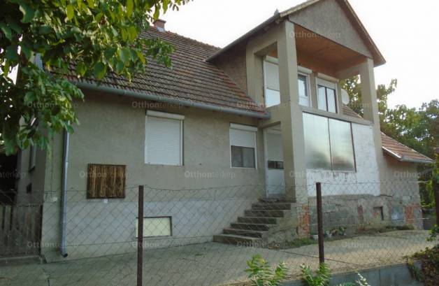 Eladó családi ház Tiszakécske a Tiszasor utcában, 4 szobás