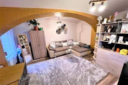Soproni lakás eladó, 43 négyzetméteres, 2 szobás