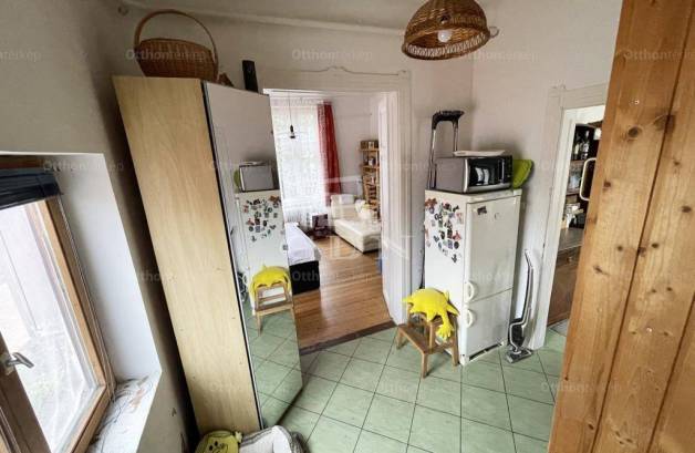 Budapesti családi ház eladó, Sashalmon, Fehérsas utca, 2 szobás