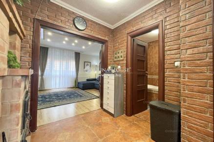 Debreceni eladó sorház, 4 szobás