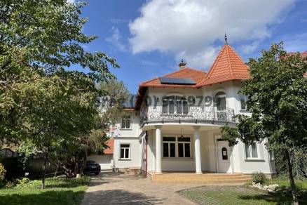 Családi ház eladó Debrecen, 600 négyzetméteres