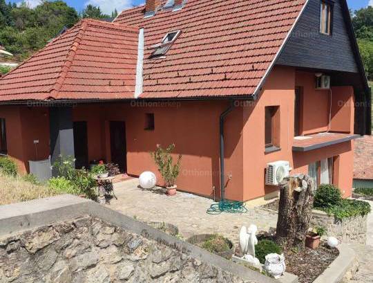 Pécs 6 szobás családi ház eladó a Kisszkókó dűlőn