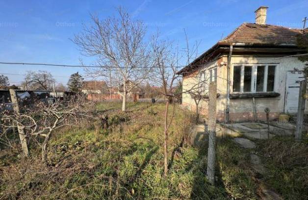 Családi ház eladó Budapest, 56 négyzetméteres