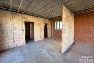 Szeged 6 szobás új építésű családi ház eladó