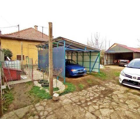 Szegedi családi ház eladó, 102 négyzetméteres, 3 szobás