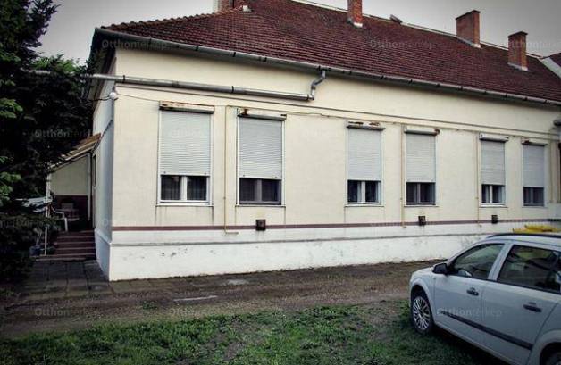 Eladó családi ház Szeged, 3 szobás