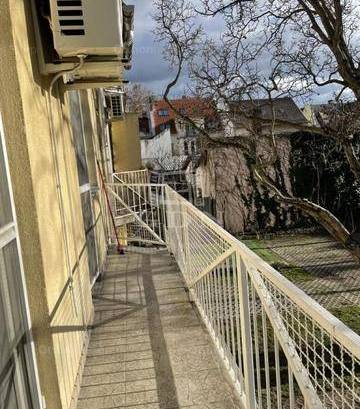 Eladó lakás Szeged a Körtöltés utcában, 3 szobás
