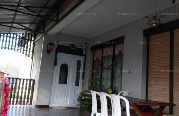 Családi ház eladó Biharkeresztes, 127 négyzetméteres