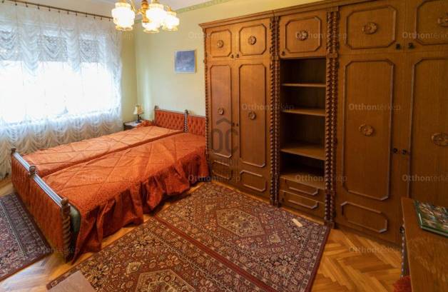 Budapest eladó családi ház Alsórákoson a Bonyhádi úton, 140 négyzetméteres