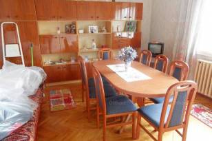 Szegedi eladó családi ház, 4 szobás, 123 négyzetméteres