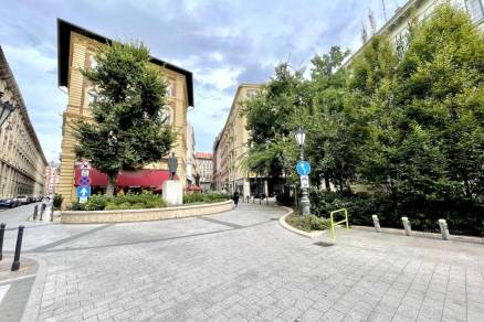 Eladó 4 szobás lakás Belvárosban, Budapest, Vitkovics Mihály utca