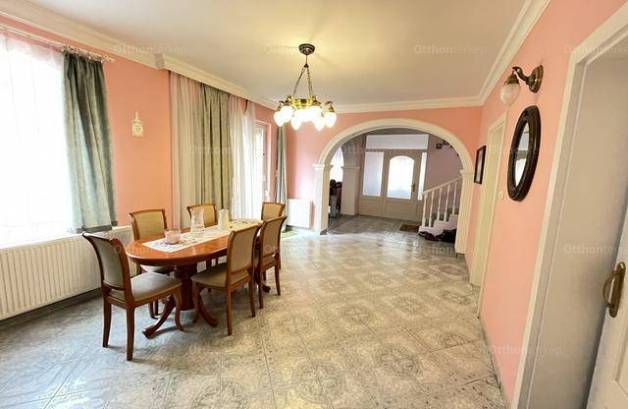 Szilvásváradi eladó családi ház, 8 szobás, 250 négyzetméteres