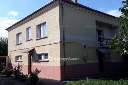 Eladó családi ház, Szeged, 6 szobás