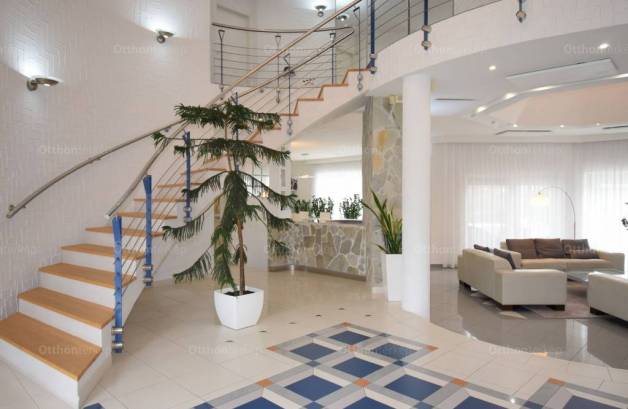 Családi ház eladó Debrecen, 500 négyzetméteres