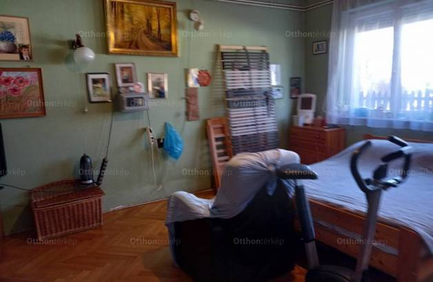 Budapesti eladó családi ház, 4 szobás, 120 négyzetméteres