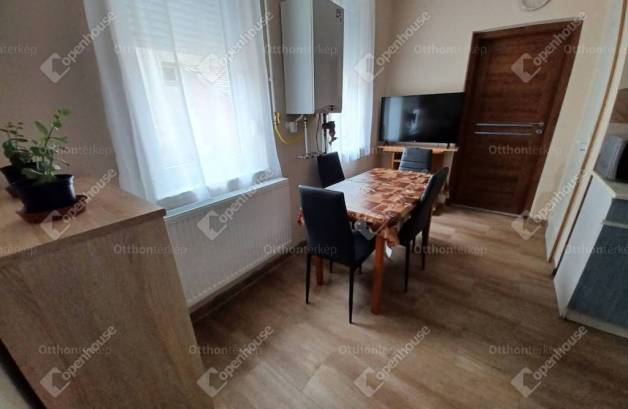 Eladó 2 szobás házrész Debrecen