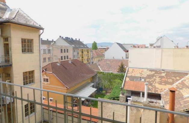 Budapest, lakás eladó, Újpest, 2+1 szobás