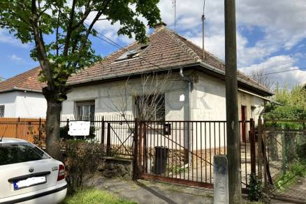 Budapest 4 szobás családi ház eladó, Liptáktelepen