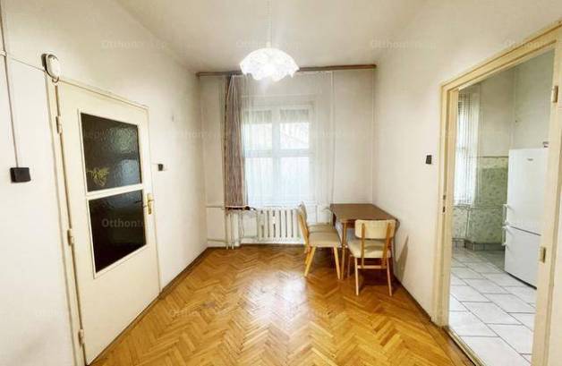 Dunaújvárosi eladó lakás, 2+1 szobás, 63 négyzetméteres