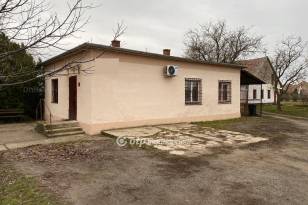 Családi ház eladó Tiszafüred, 61 négyzetméteres