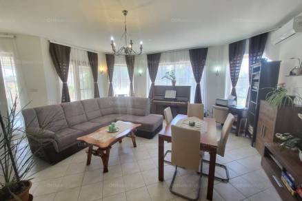 Hatvani eladó családi ház, 8+7 szobás, 380 négyzetméteres