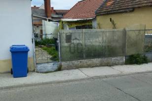 Eladó 2 szobás családi ház Veszprém