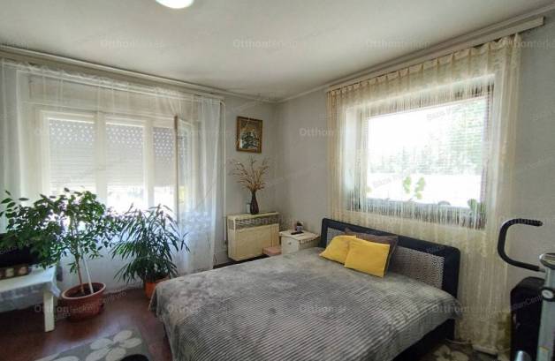 Akasztói eladó családi ház, 3 szobás, 83 négyzetméteres