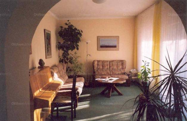 Eladó családi ház Pécs a Szántó László utcában, 4 szobás