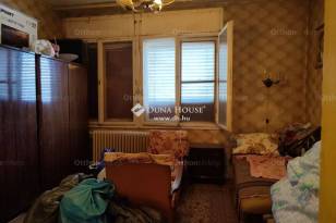 Dunaújváros eladó családi ház