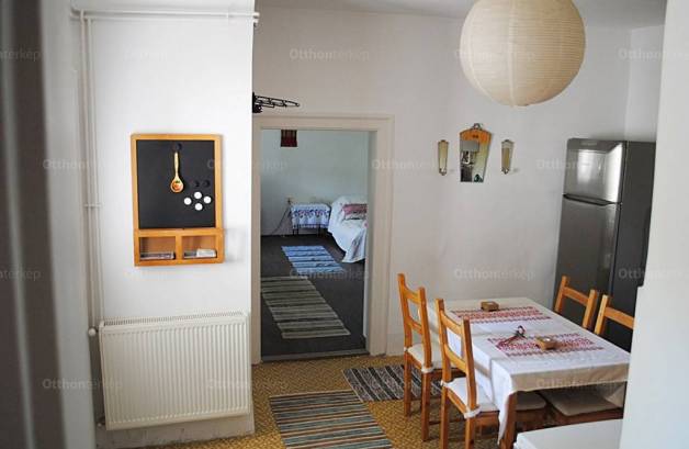 Sóskúti családi ház eladó, 102 négyzetméteres, 4 szobás
