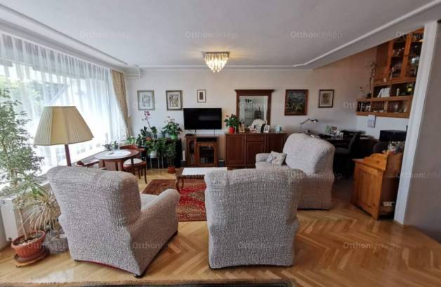 Pécs 4+1 szobás sorház eladó