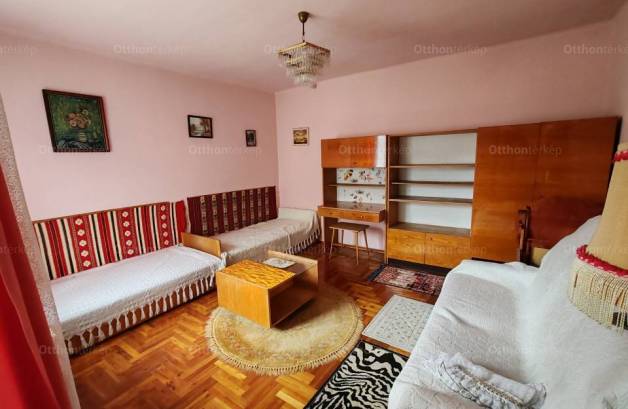 Debrecen 2 szobás családi ház eladó az Apafi utcában