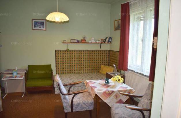 Eladó családi ház, Balatonfüred, 8 szobás