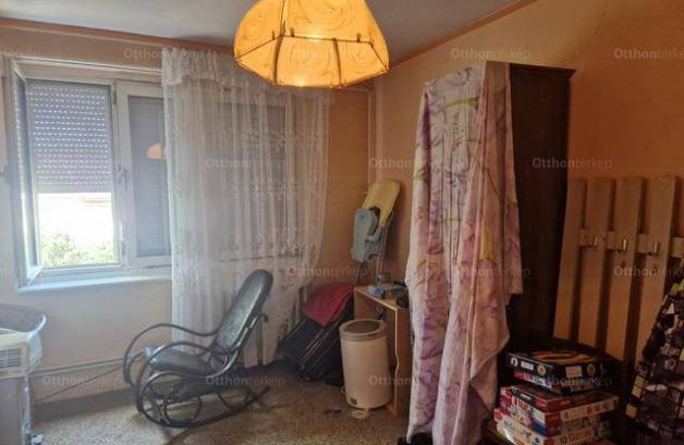 Makó 2 szobás lakás eladó a Bajcsy-Zsilinszky lakótelepen 6-ban