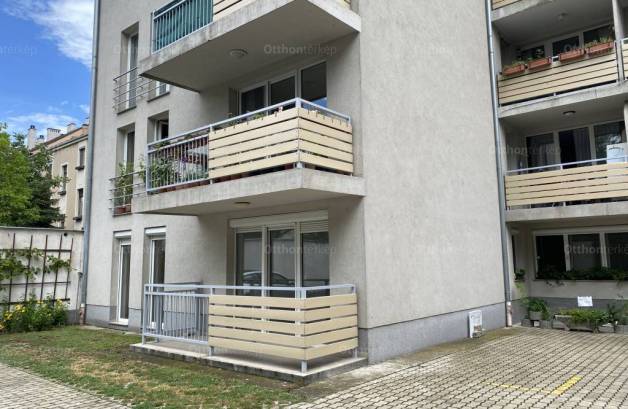 Soproni eladó lakás, 2 szobás, 68 négyzetméteres