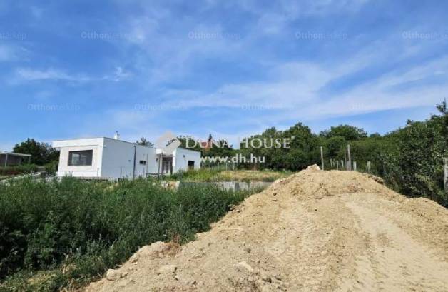 Balatonalmádi új építésű családi ház eladó, 224 négyzetméteres, 4 szobás