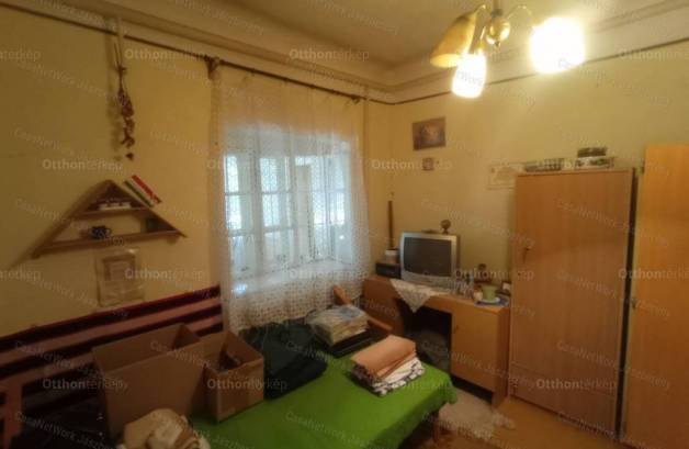 Jászkiséri családi ház eladó, 135 négyzetméteres, 3+1 szobás