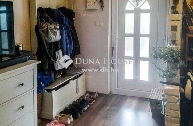 Dunaszekcső 3 szobás nyaraló eladó a Diófa utcában