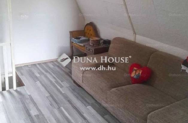 Dunaszekcső 3 szobás nyaraló eladó a Diófa utcában