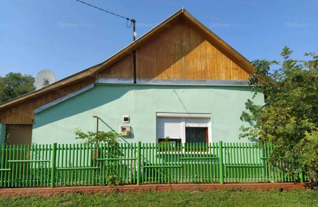 Tiszapüspöki családi ház eladó, 65 négyzetméteres, 2+1 szobás