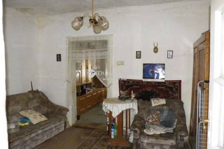 Eladó családi ház Pécs, 3 szobás